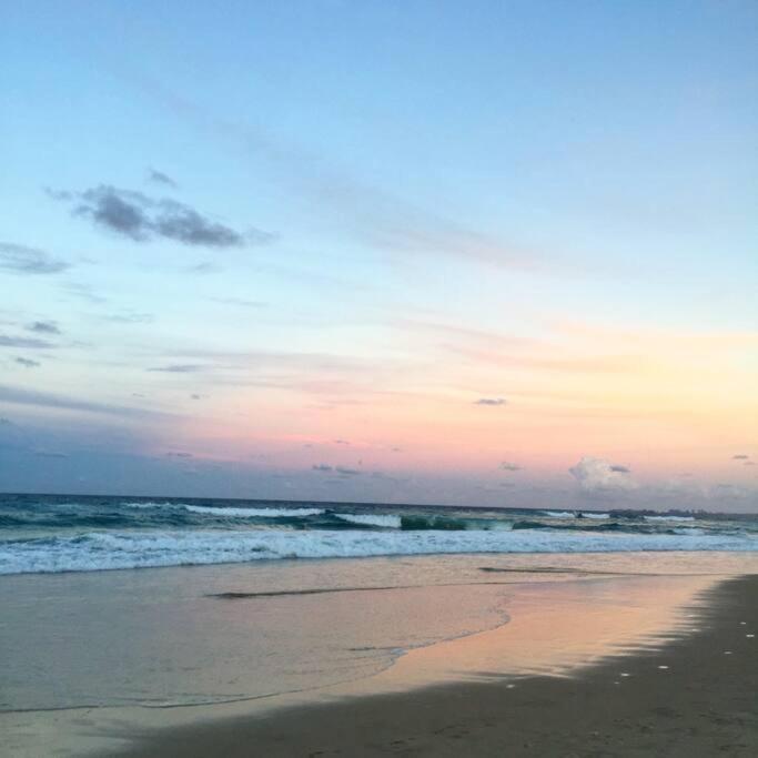 Miami's Family Getaway Sleeps 10, Pool, Patio, Walk To North Burleigh & Shops * Gold Coast