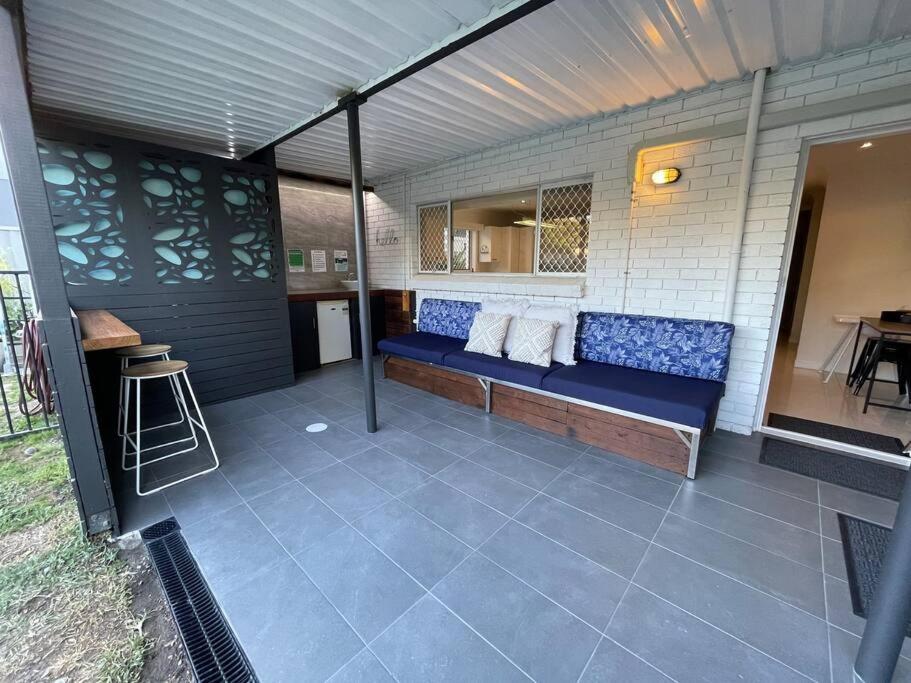 Miami's Family Getaway Sleeps 10, Pool, Patio, Walk To North Burleigh & Shops * Gold Coast